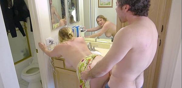 Fucking stepmom while she cleans the bathroom
